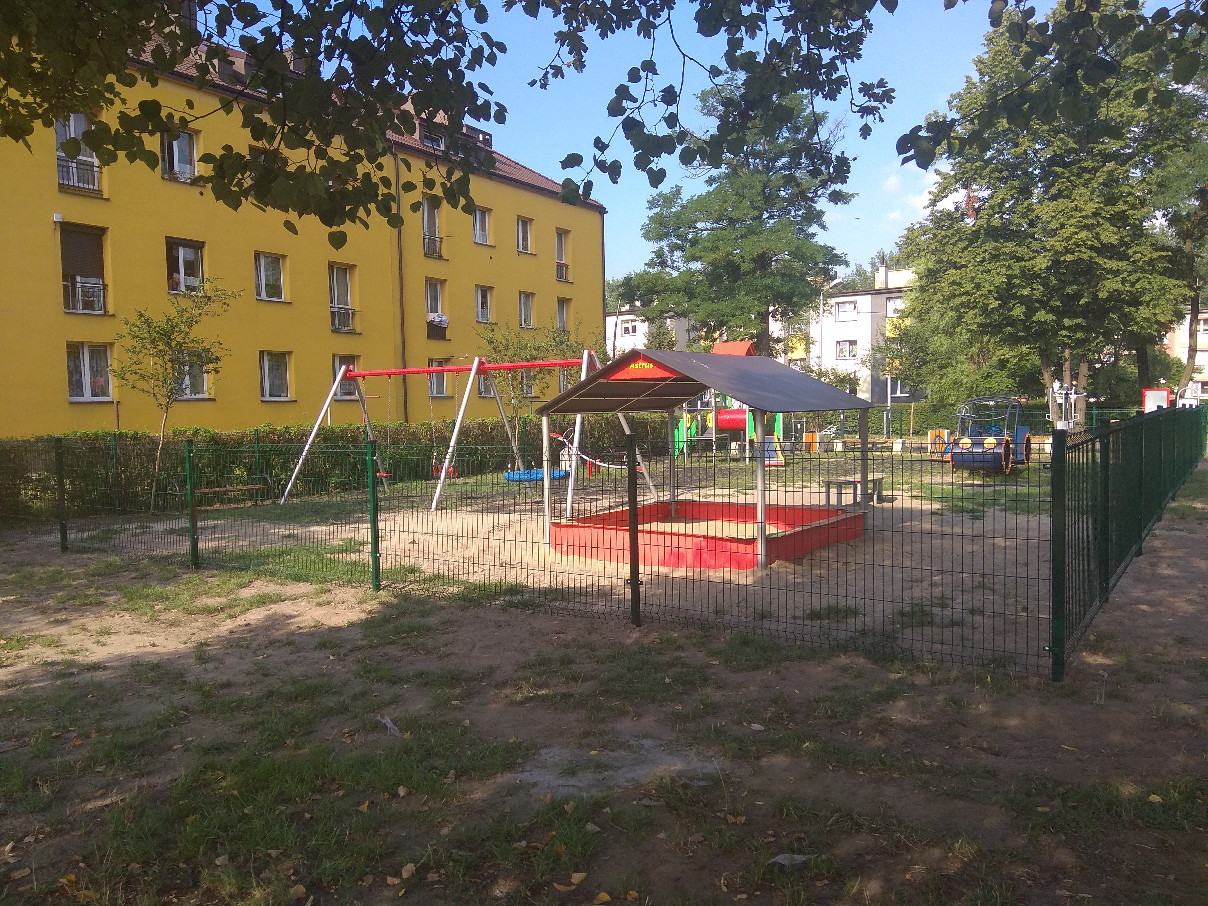 Wykonano ogrodzenie Placu Zabaw