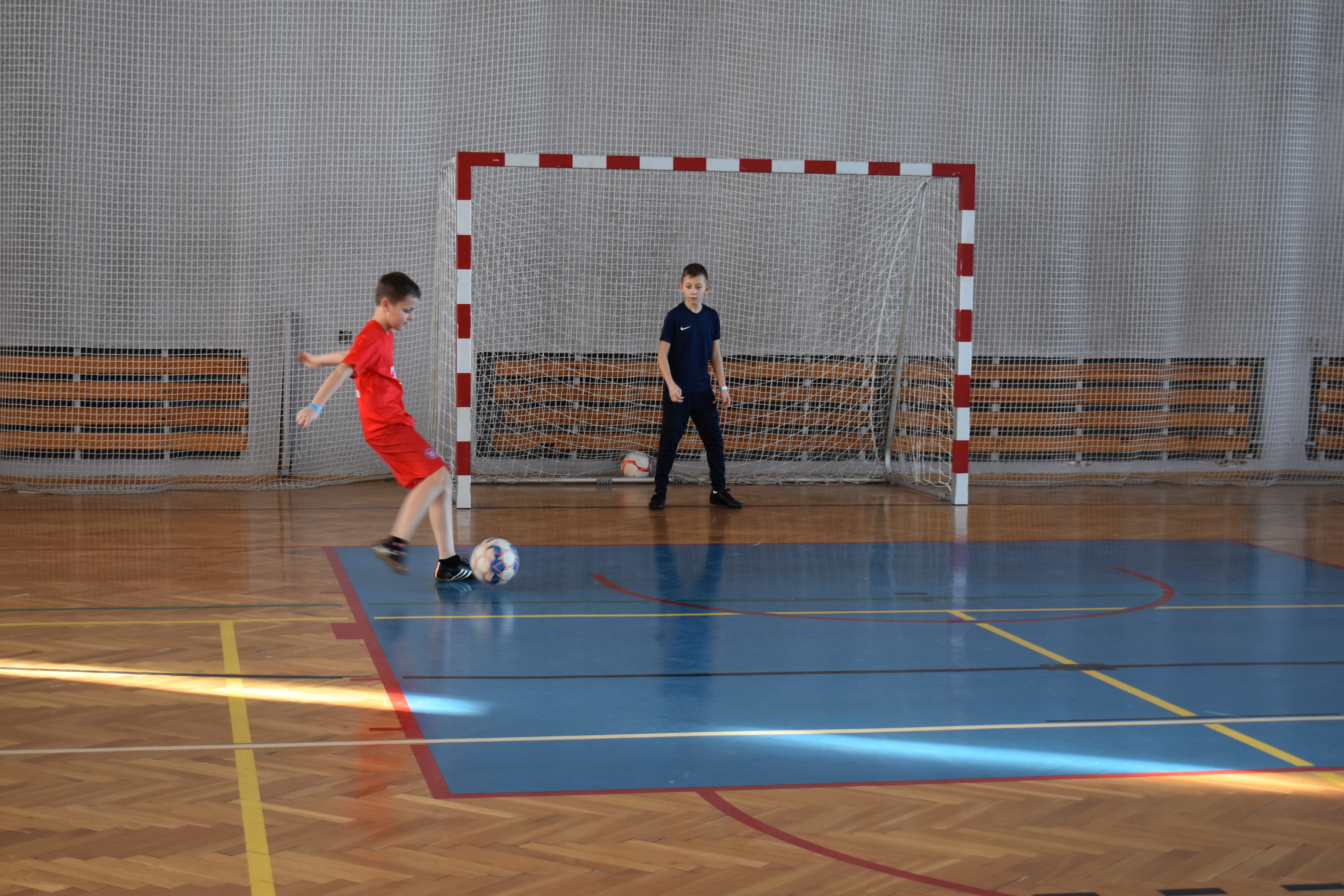 zajęcia na hali sporowej