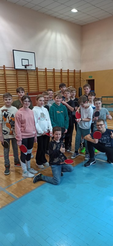 Zajęcia z tenisa stołowego w SP4